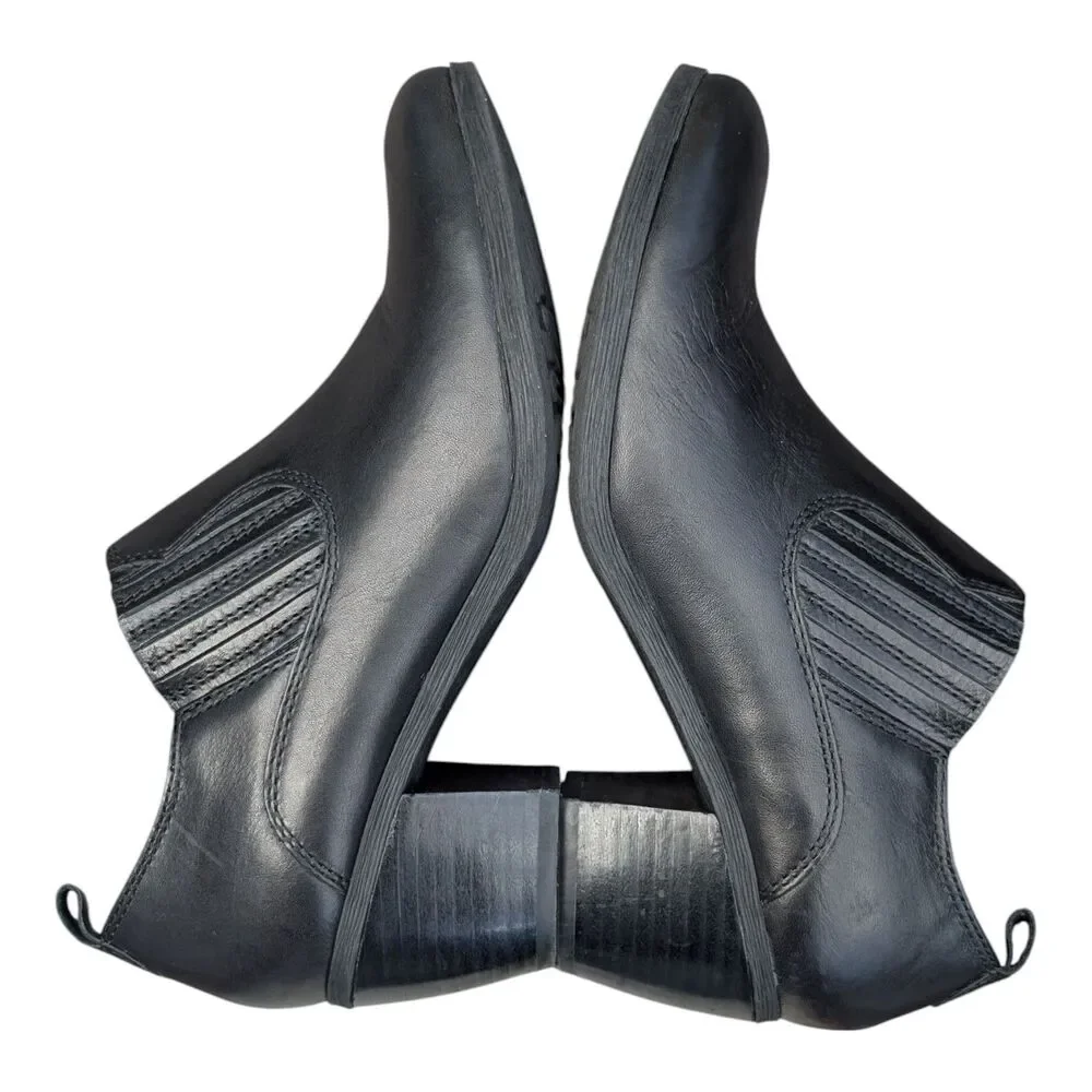 Comfortiva Womens Arnette Leather Ankle Booties Woman's Size 9M Black Western
